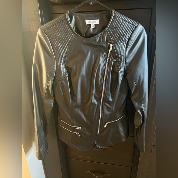 Women’s fitted Vegan Leather Jacket Size M - Picture 1 of 4